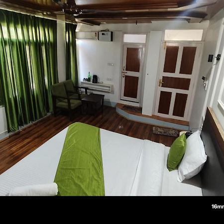 King Umar Palace Jamb ภายนอก รูปภาพ