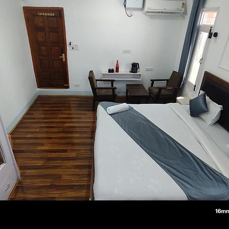 King Umar Palace Jamb ภายนอก รูปภาพ