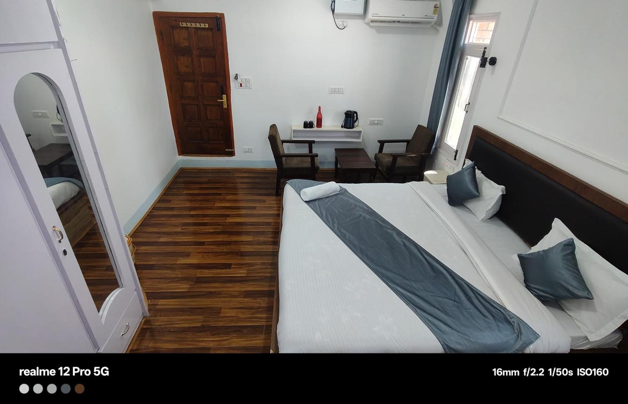 King Umar Palace Jamb ภายนอก รูปภาพ